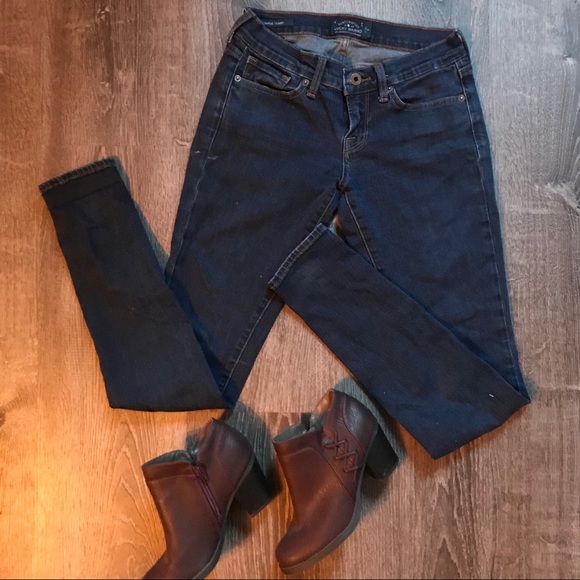 Lucky Brand Denim - Lucky Brand • dark wash charlie skinny jeans